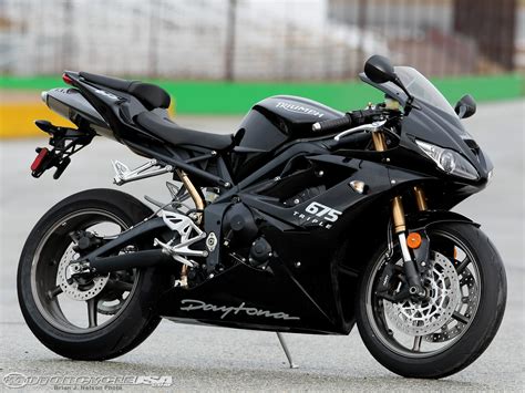 triumph daytona 675 review.